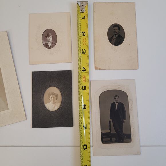 Lot of 21 Antique & Vintage Portrait Photographs – Cabinet Cards & Snapshots - Picture 7 of 14